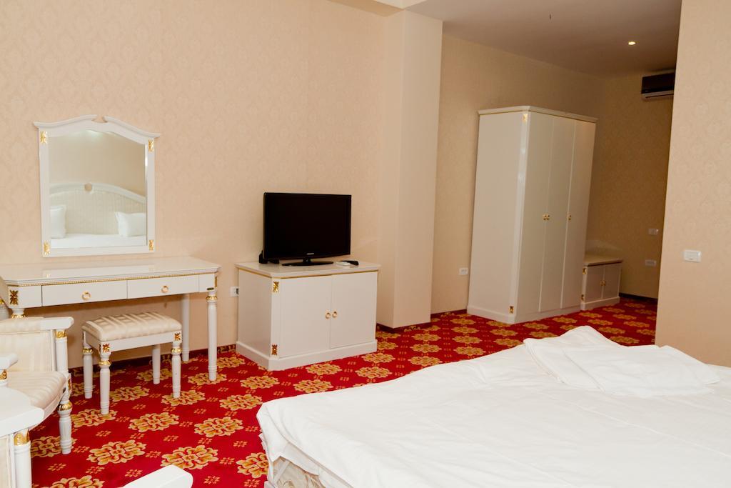 Complex Aristrocratos Hotel มามายา ภายนอก รูปภาพ